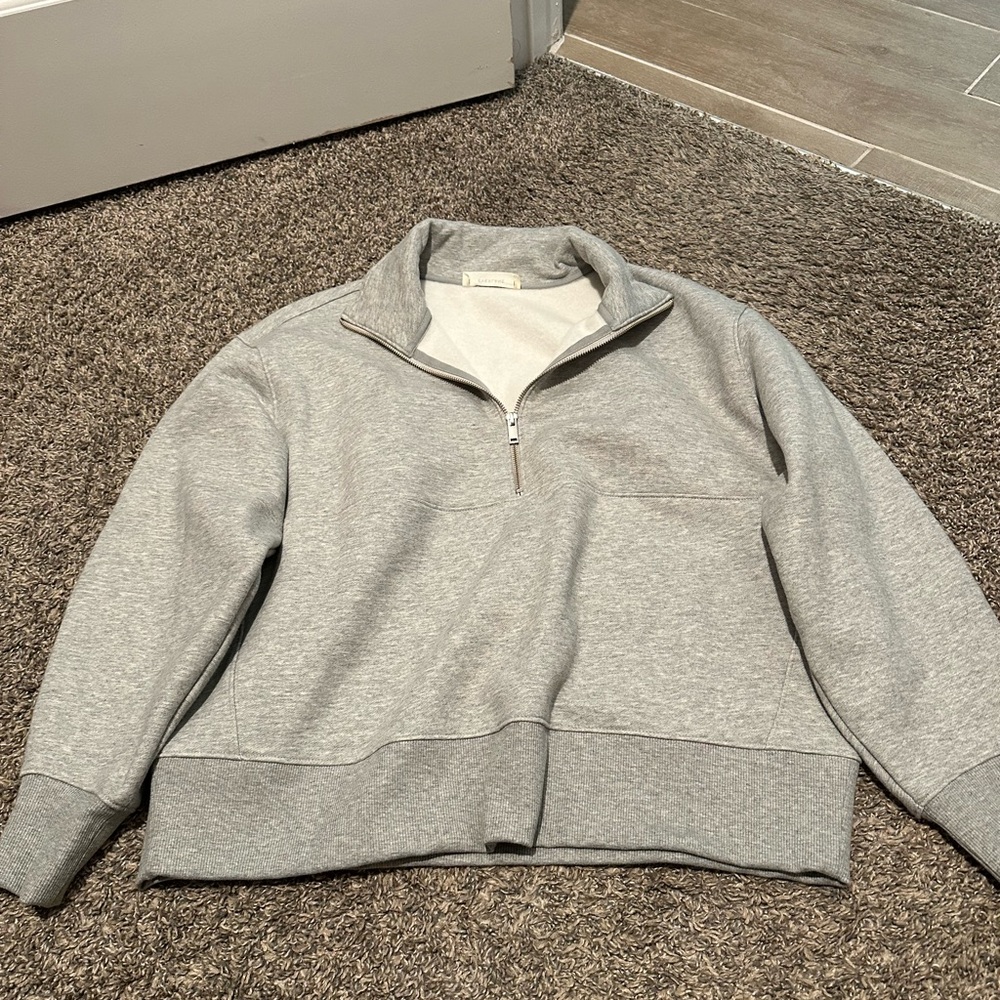 Everlane Half zip sweatshirt